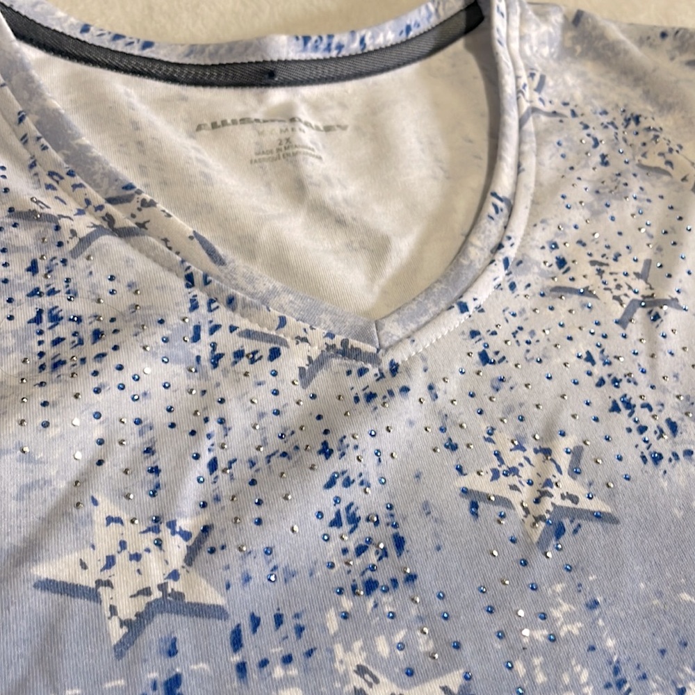 Allison Daley Ombré Blue & White Stars Shirt - Picture 8 of 9